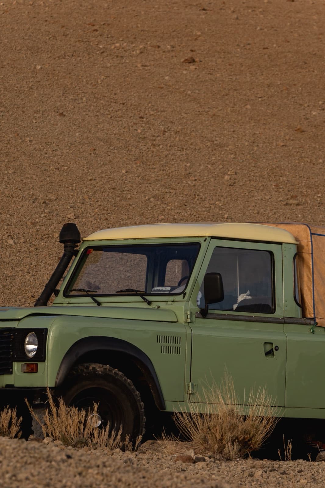 Land Rover in der Wüste