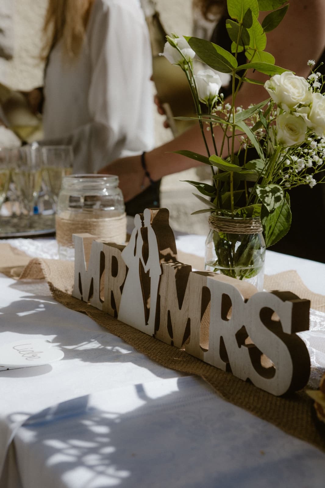 Mr & Mrs Schild auf der Tafel