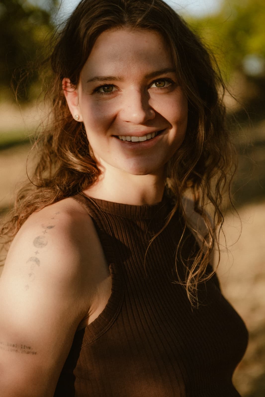 Nahes Portrait mit warmem Licht